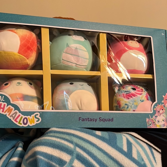 Squishmallow Gift Set for Summer/Birthdays! New in box, ONE SET ONLY 6 in box - Picture 2 of 3